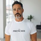 T SHIRT LE FRENCHIE LEUKO ME EIKONIKO MONTELO